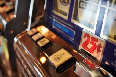 idolabet platform dashboard showing sportsbook, live dealer, slots, and esports markets
